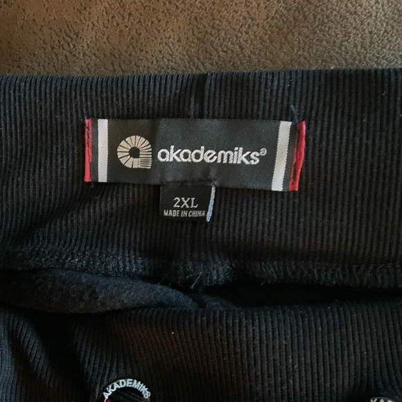 Akademiks Mens Jogger Pants Size 2XL Black & Red tapered leg - Picture 7 of 8